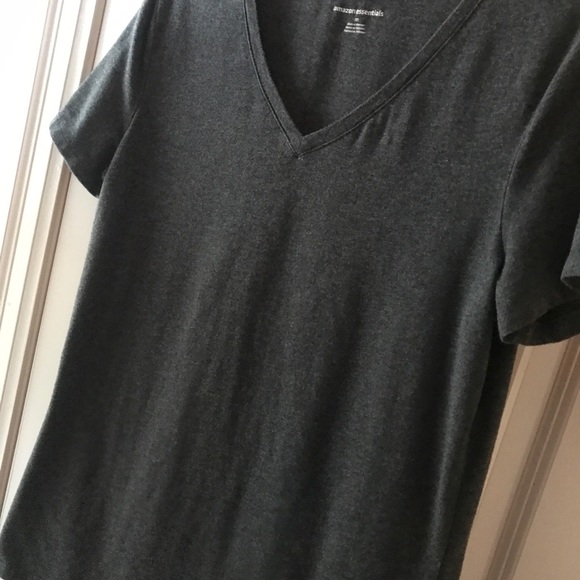 Amazon Essentials V-neck T-shirts Medium Pack of 7 - Picture 4 of 10